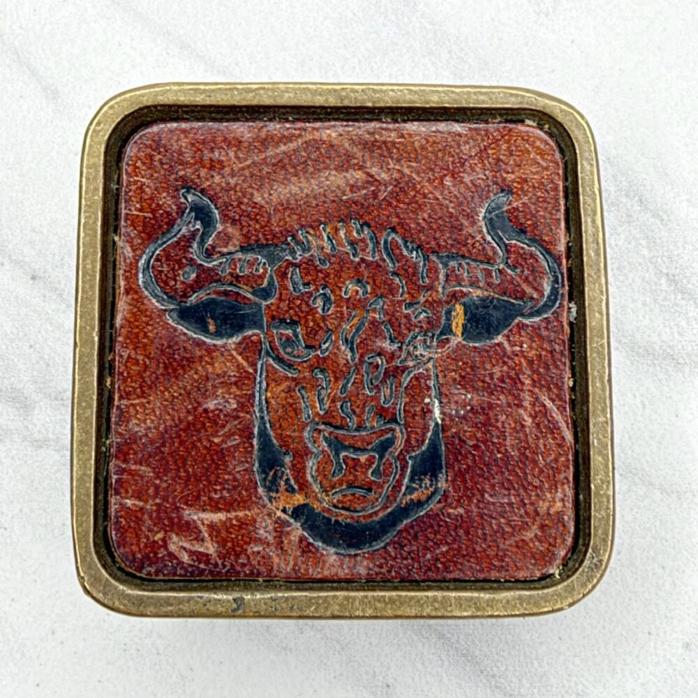 Vintage BTS Solid Brass Western Bull Belt Buckle โจ